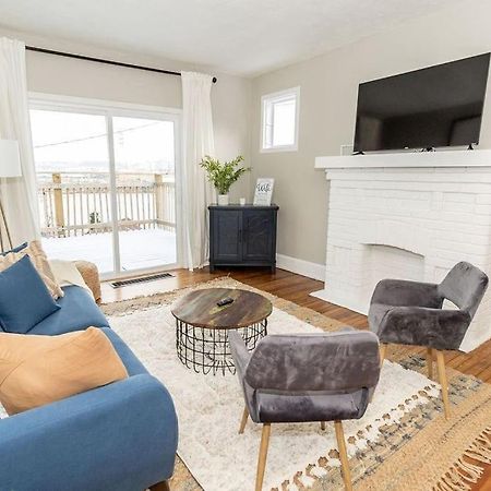 Cozy Riverfront Bungalow With Stunning Views Covington Esterno foto