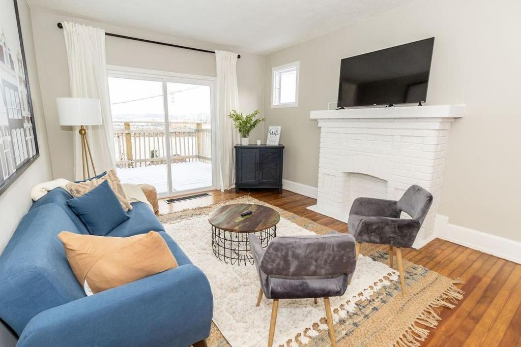 Cozy Riverfront Bungalow With Stunning Views Covington Esterno foto