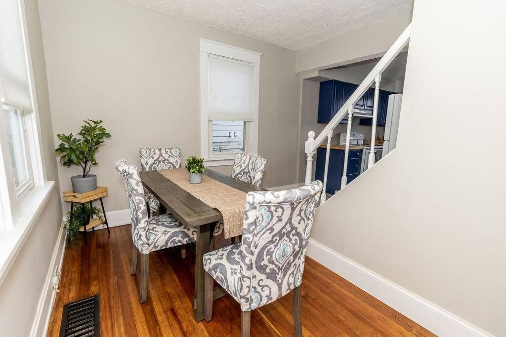 Cozy Riverfront Bungalow With Stunning Views Covington Esterno foto